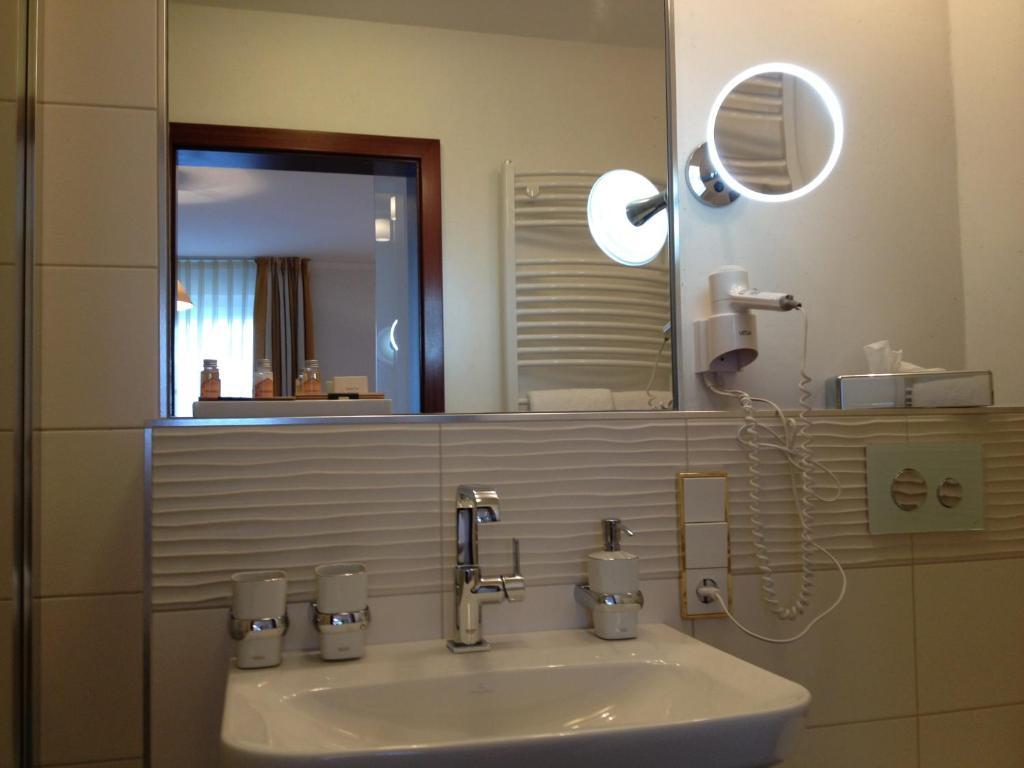 Hotel Kaiserhof Medebach Room photo